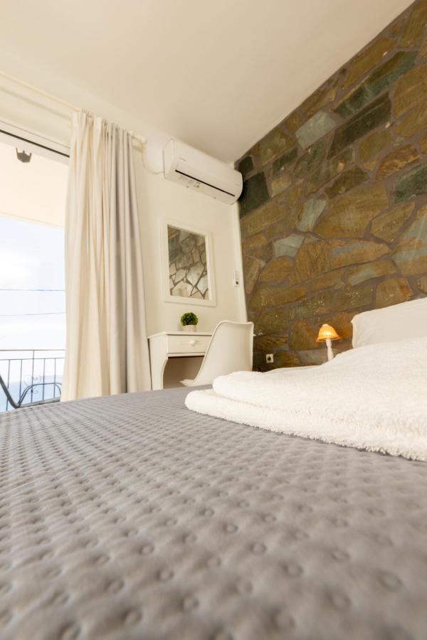 Αnastasia Apartments Mavrovoúnion Екстериор снимка