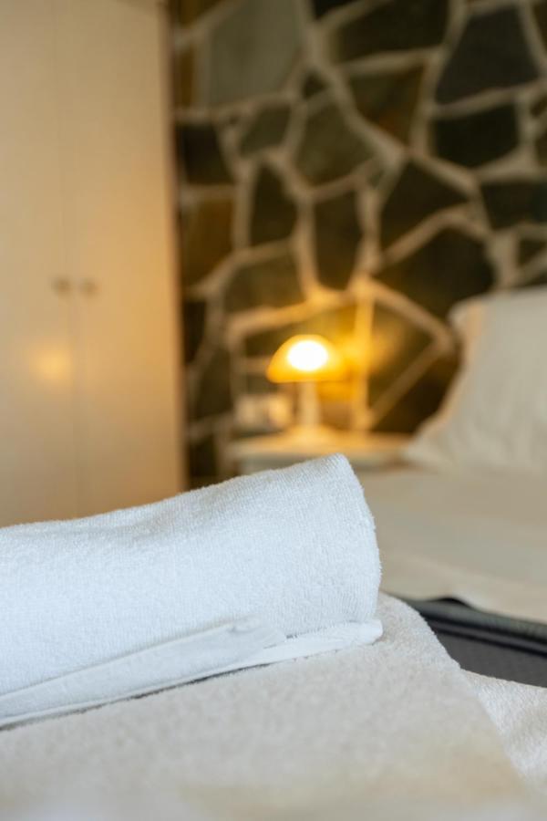 Αnastasia Apartments Mavrovoúnion Екстериор снимка
